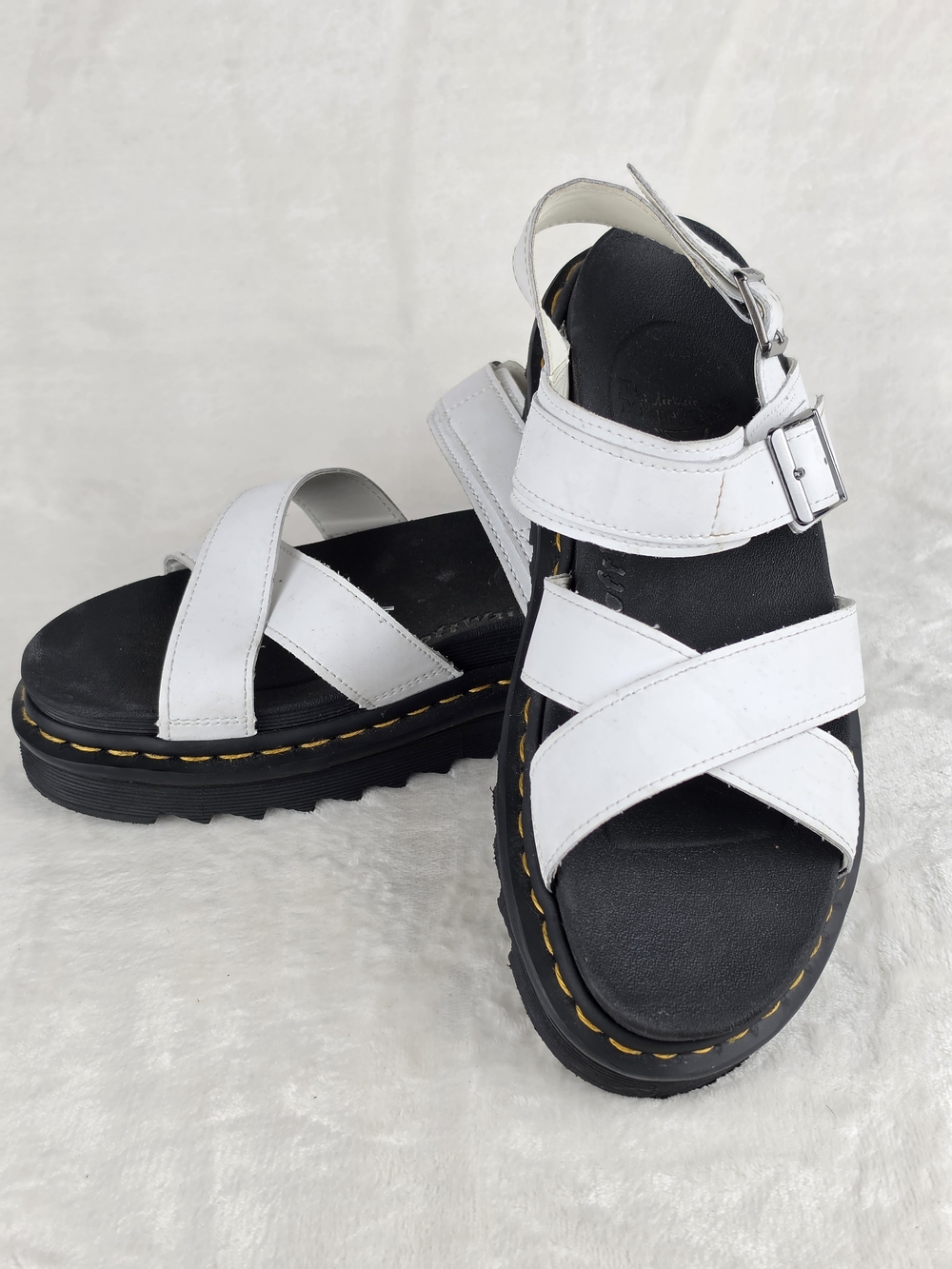 Dr. Martens Voss II Platform Sandals Womens 10 White Black Crisscross Strap